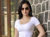 Elli Avram Banned In Colleges