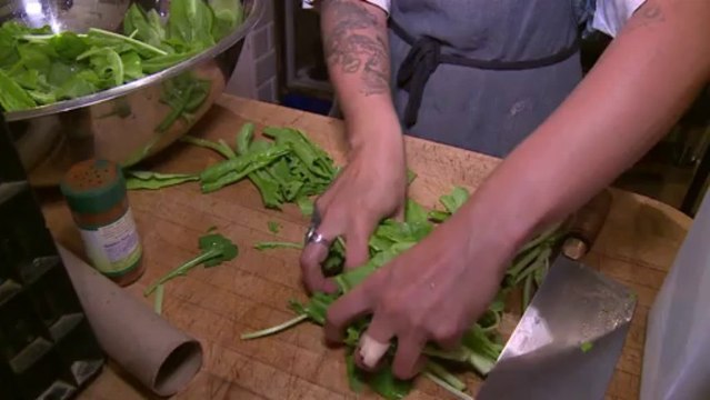 Au restaurant 'Eat', à New York: silence, on dîne…