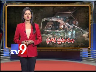 4 died as Lorry hits car