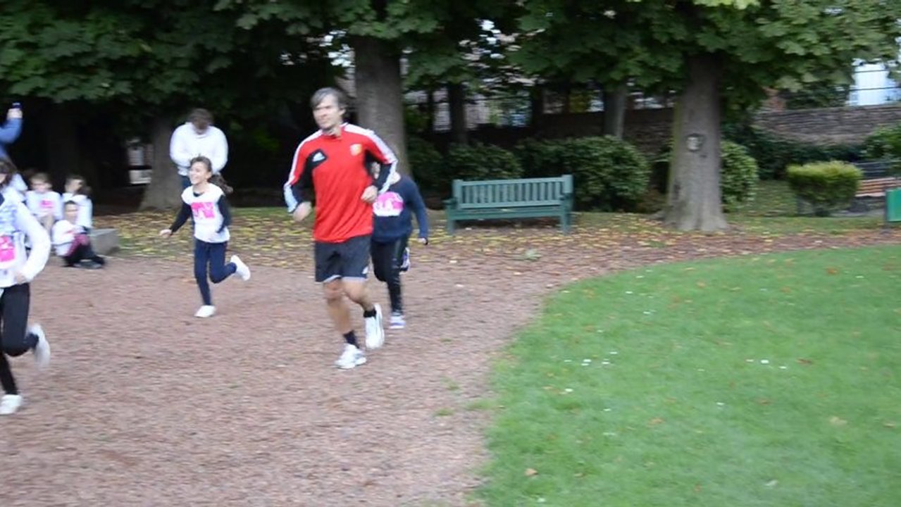 METS TES BASKETS ET BATS LA MALADIE - 1