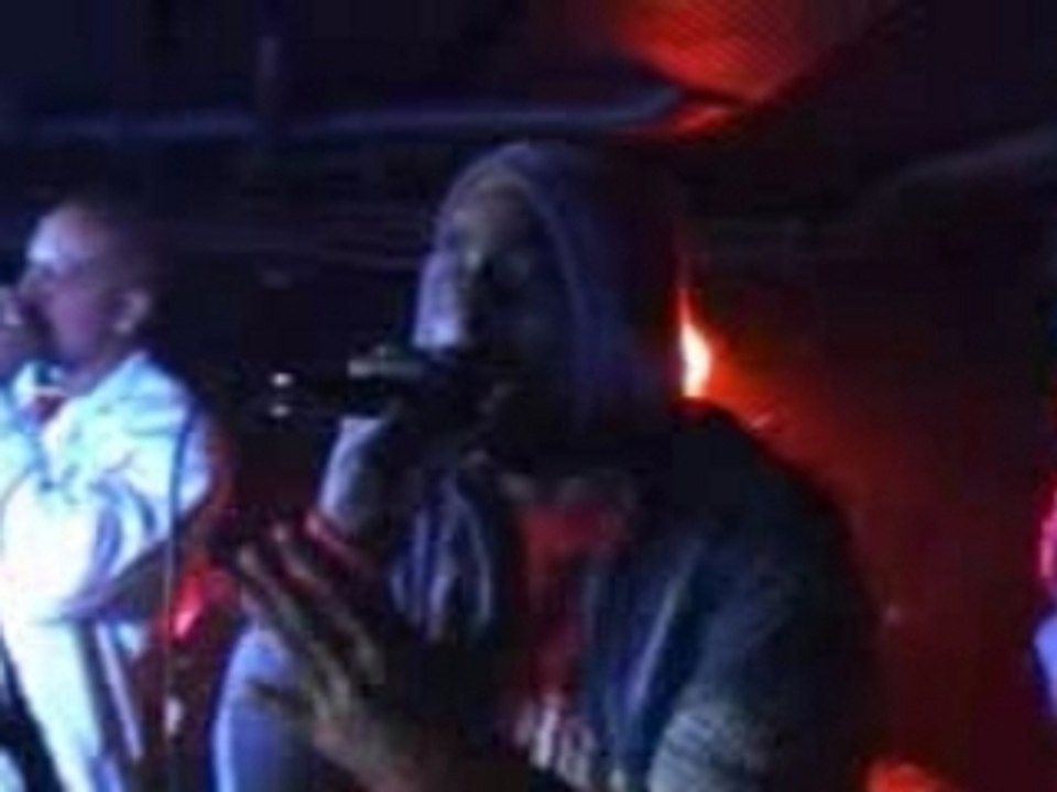 Case Negre - Showcase Batofar