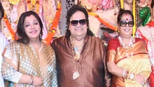Bappi Lahiri @ DN Nagar Durga Puja Pandal !