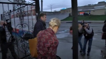 Court suspends Navalny sentence