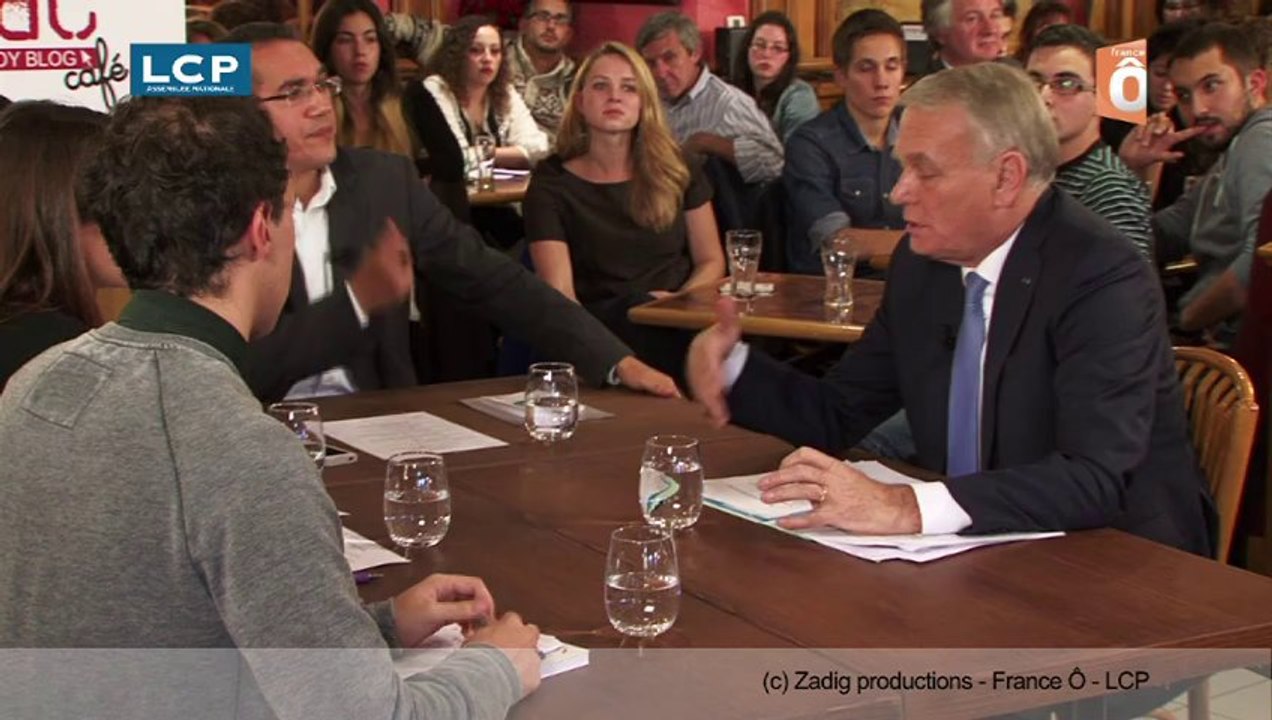 Un village d'insertion pour les roms dans le XVIe? Ayrault ne s'y oppose pas.