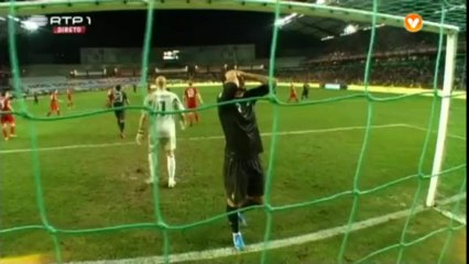 Hugo Almeida falhanço incrivel - Portugal vs. Luxemburgo, 85 m.