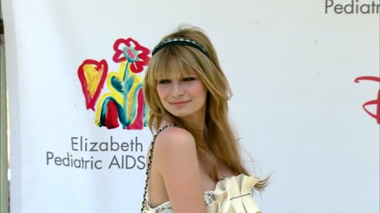 Mischa Barton Talks About Her Breakdown