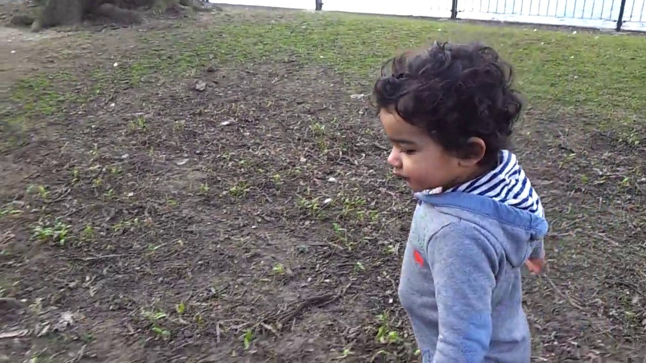 ZARA KHAN  16/04/2013