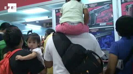 Nas Filipinas, comprar armas é programa de família