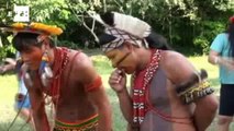 Direito à terra e à cultura leva indígenas à Rio 20.