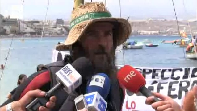 La travesía de un navegante contra las prospecciones petrolíferas