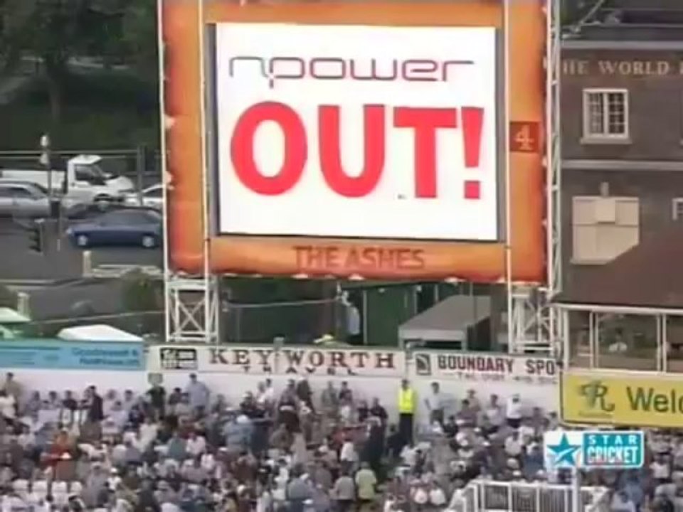 Most amazing dismissal in cricket ever!!! - CricHeaven.com