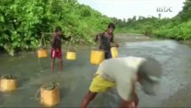 فيديو- معلومات تصدم عن معاناة أطفال المسلمين في بورما تقرير قناة MBC