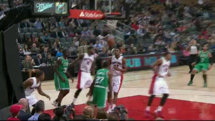 Lowry 偷波後由東岸帶到西岸快攻上籃得兩分