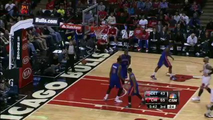 Derrick Rose Dazzles in Home Return