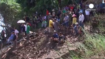 Laos'ta uçak düştü: 49 ölü