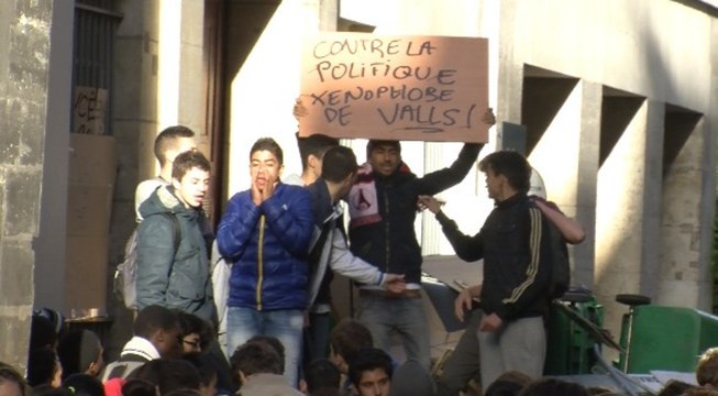 Les lycéens parisiens manifestent contre les expulsions