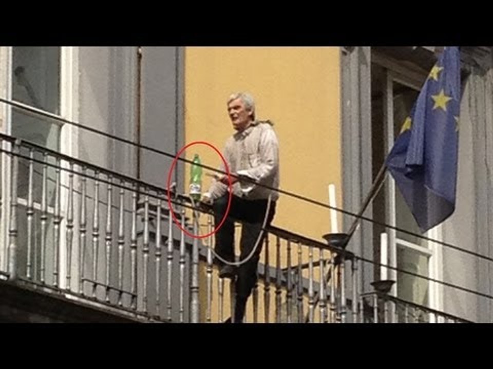 Italian sets himself on fire and jumps from Ercolano's mayor's house