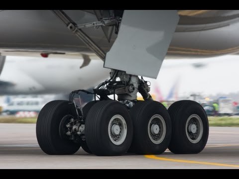 Stowaway death: 22-year-old man found dead after four days in plane's landing gear