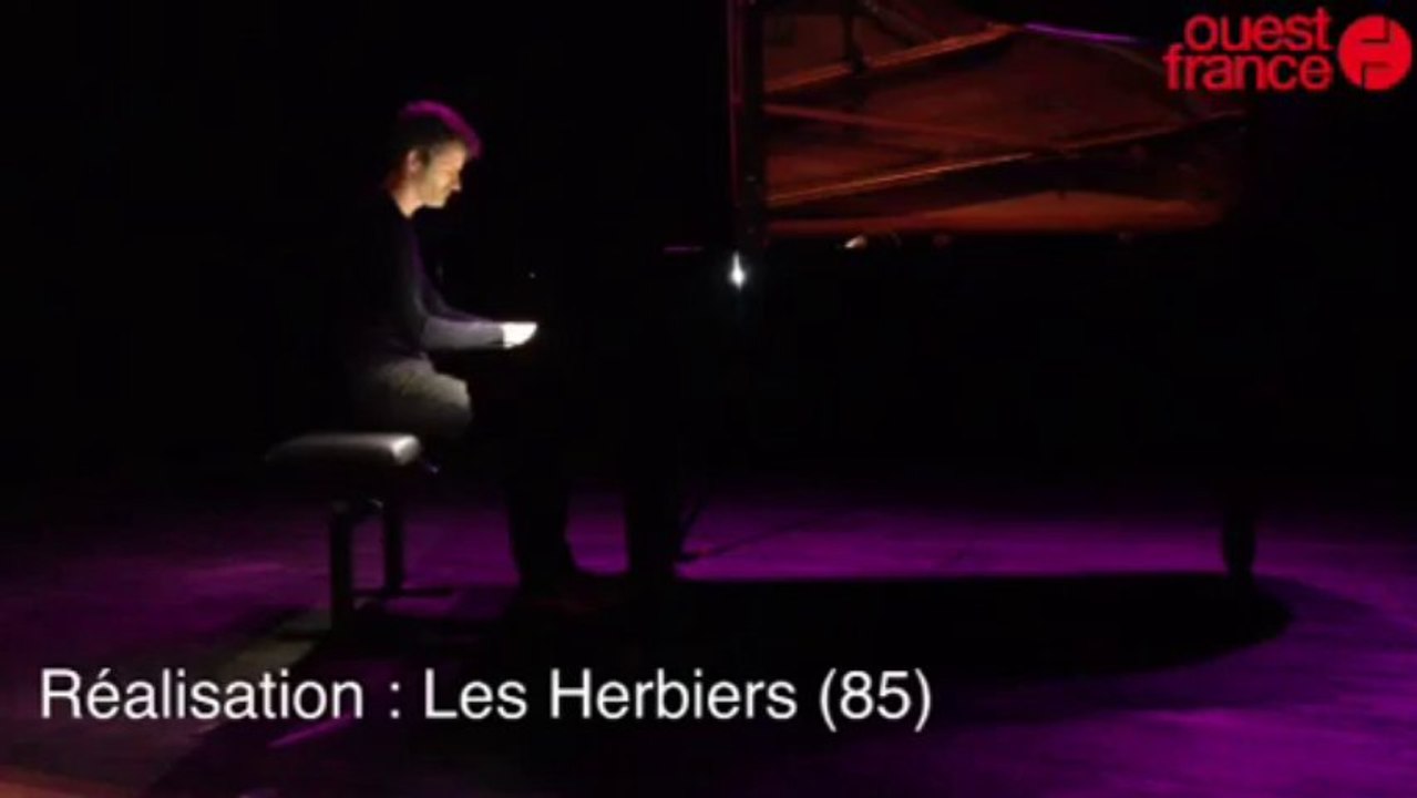 Édouard Ferlet aux Jeudis de la Tour - Concert du pianiste Édouard Ferlet