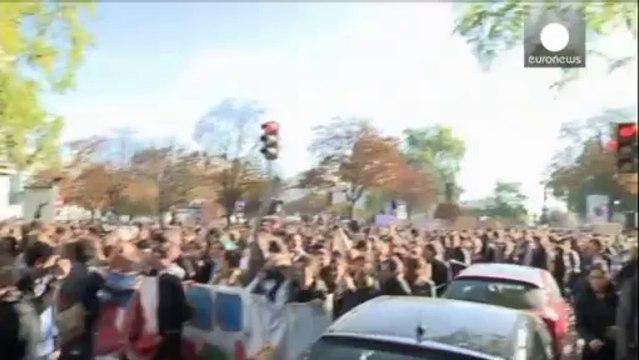 Francia: studenti in piazza per Leonarda, Valls e...