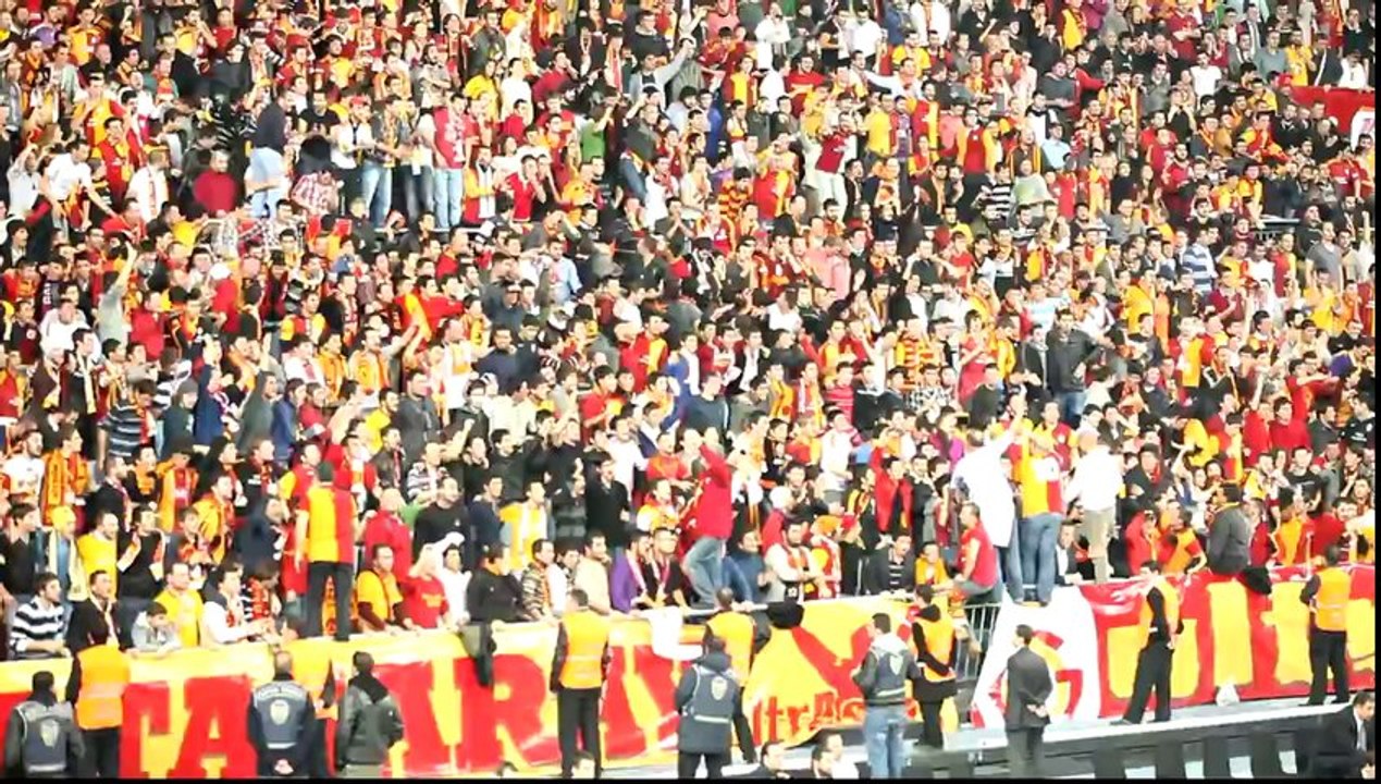 Anadolu Efes - Galatasaray MP "Üçlü"