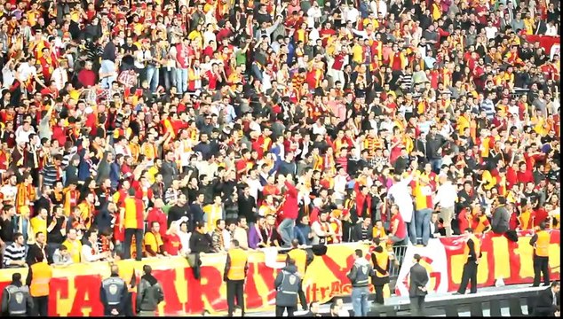 Anadolu Efes - Galatasaray MP Üçlü