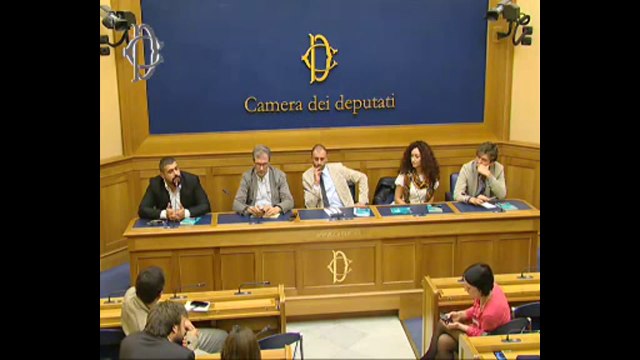 Roma - Il Paese dei veleni - Conferenza stampa di Giulio Marcon (17.10.13)