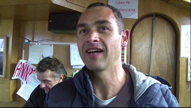 Chassé croisé des arrivants et débarquants, la relève d'Ilulissat © V.Hilaire/francetv nouvelles écritures/Thalassa/Tara Expéditions