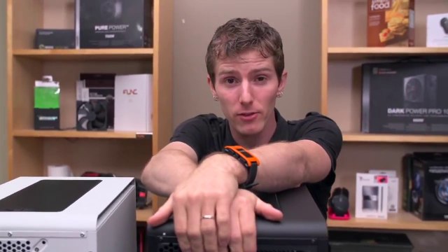 Bitfenix Phenom Series Compact Computer Case Unboxing & Overview