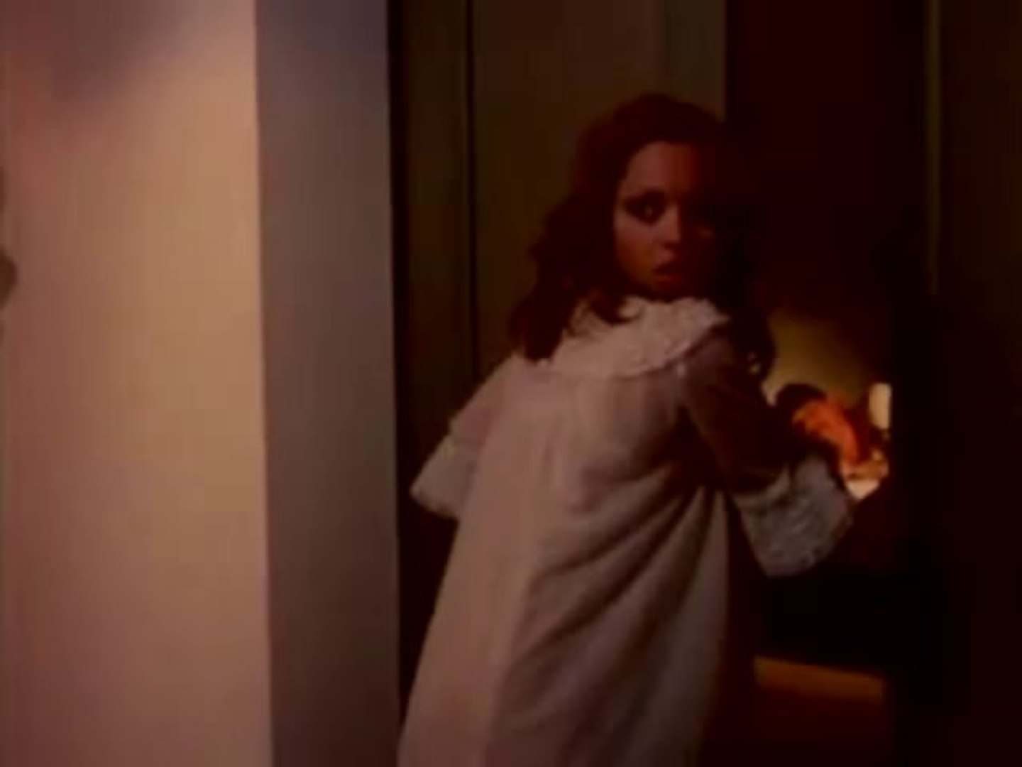 L'Ingenua 1975 Italian Film Completo-839