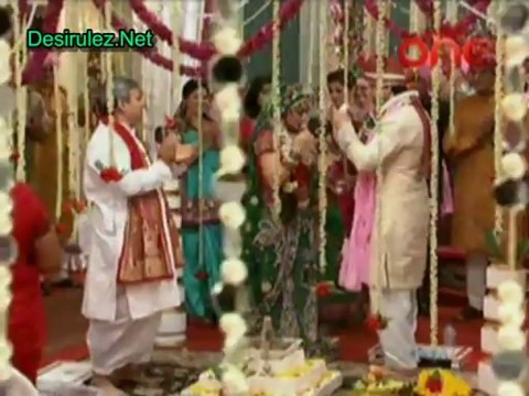 Jhilmil Sitaron Ka Aangan Hoga 18th October 2013 pt2