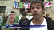 Thousands of French students protest foreign pupil deportations