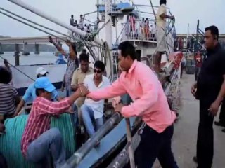 MAKING #ChennaiExpress Part 3 { #SRK @iamsrk }