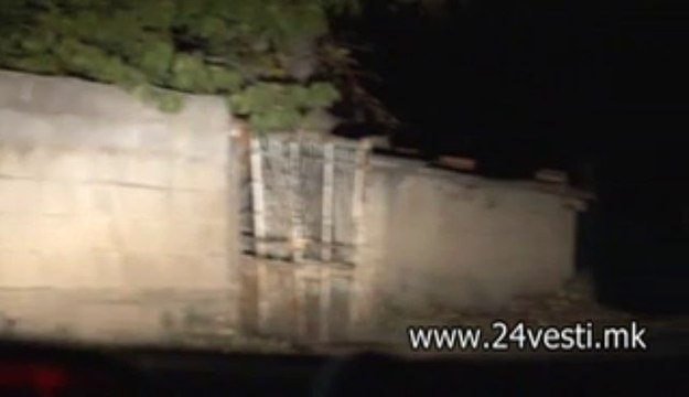 DRVOKRATCI PUKALE VO POLICIJA