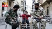 Suriye’deki teröristler 8 yaşındaki çocuğu kendilerine benzetiyorlar.. islamidavet.com