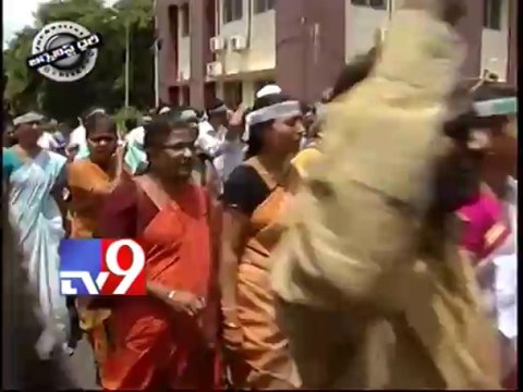 AP NGOs suspends strike - Journalist Diary