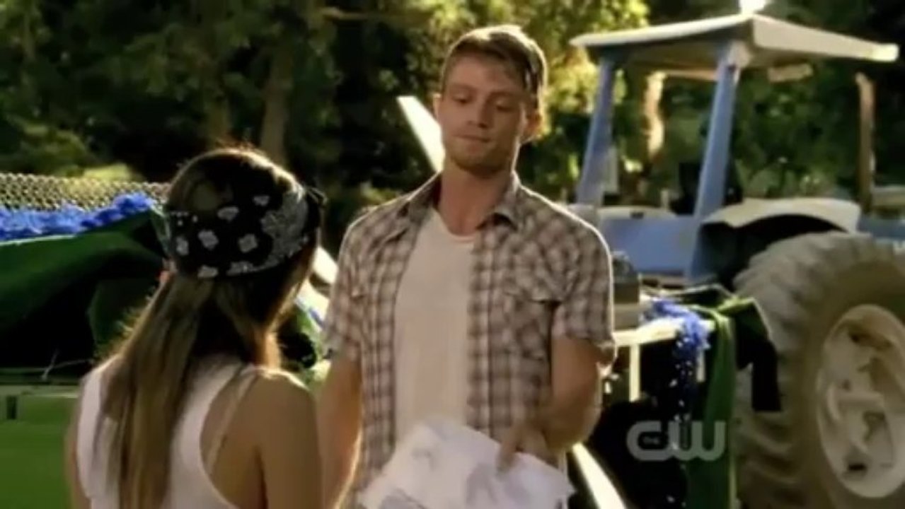 Zoe & Wade Scenes - 1x02