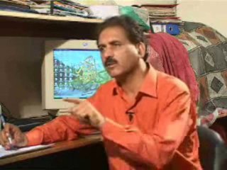 Takra Maulana Ghazi Rasheed's Last Video Program (Attacks starts at 18:31 )