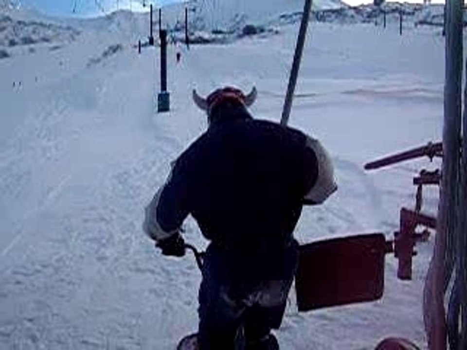 Tirre fesse en snowscoot