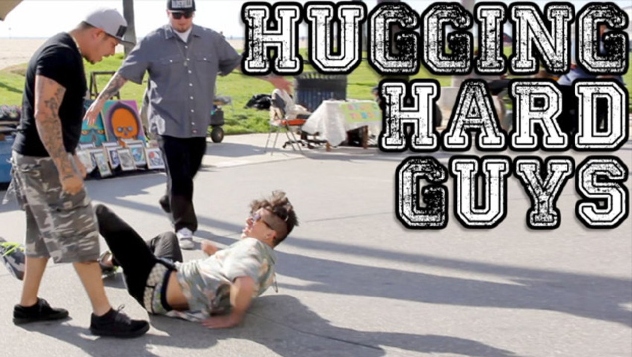 Prendre des inconnus dans ses bras