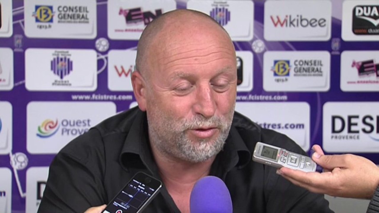 Conférence de presse FC Istres - AC Arles Avignon (1-0) : José  PASQUALETTI (FCIOP) - Franck  DUMAS (ACA) - 2013/2014