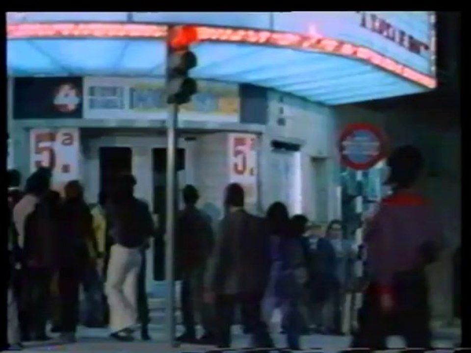 Killer with a Thousand Eyes (1974) The first kill