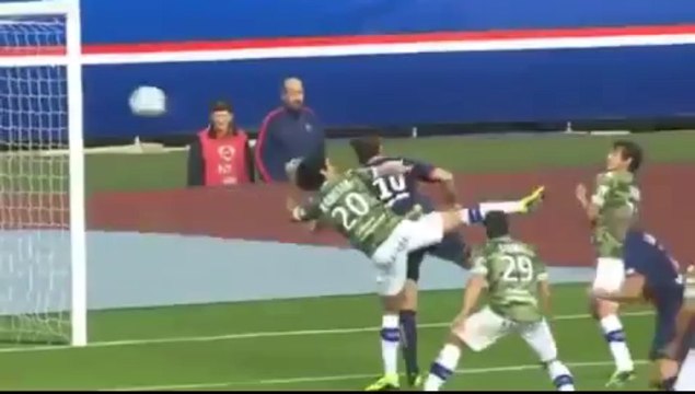 Ibra'dan müthiş gol