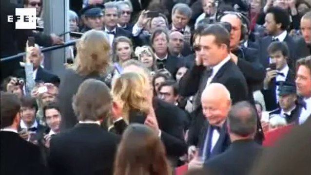 Brad Pitt chega a Cannes sem Angelina Jolie e sem data de casamento marcada.