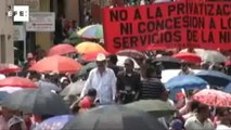 Manuel Zelaya lidera protestos contra alta de preços em Honduras.