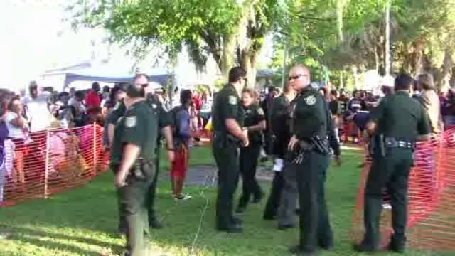 Protestos pela morte do jovem Trayvon Martin se multiplicam pelos EUA.