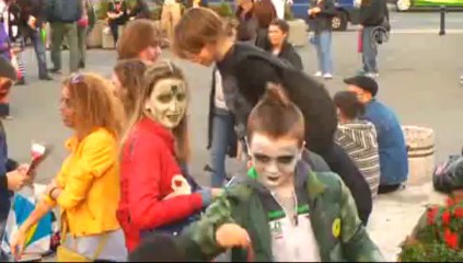 Zombiler istila etti