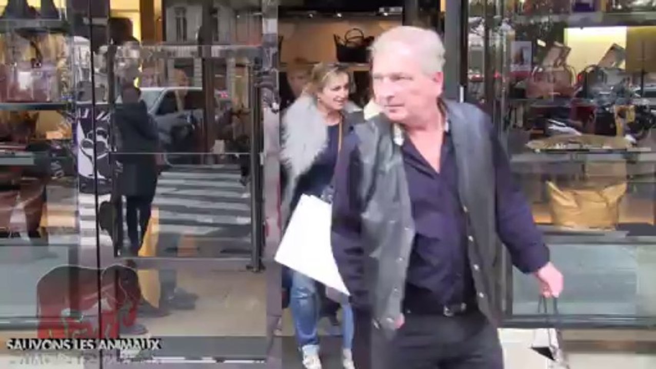 Action anti fourrure surprise contre Burberry (19.10.2013)