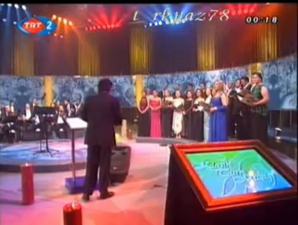 TRT TSM KORO-Gül Dalında Öten Bülbülün Olsam