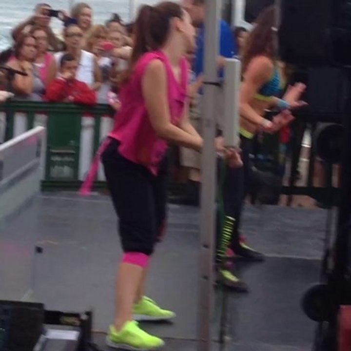 Pero que bien hace Zumba @SoniaZWallsGH14!